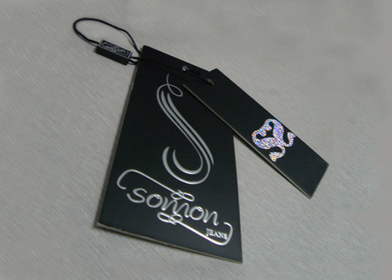 comprar O papel luxuoso feito sob encomenda Hang Tags For Clothing Brand grava a folha de prata Logo Plastic Tags online manufacture