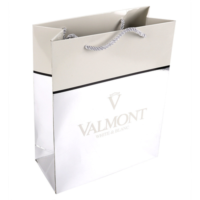 comprar O costume imprimiu sacos de portador de papel de prata lustrosos com Logo Suppliers gravado online manufacture