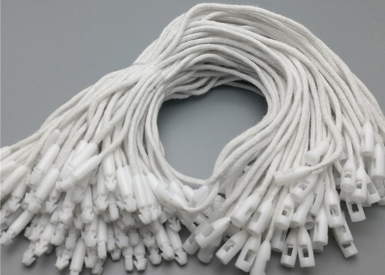 Bom preço. Fabricante conservado em estoque preto de Hang Tag With Bullet Clasp da corda plástica branca da etiqueta de Clohting on-line