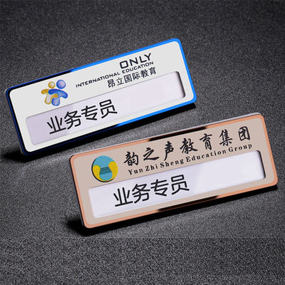 Bom preço. Crachá de Nome Personalizado em Aço Inoxidável com Logotipo e Inserto Substituível - Fabricante de Crachás de Nome Premium on-line