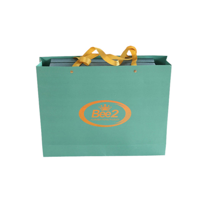 Bom preço. O presente de papel impresso luxuoso feito sob encomenda ensaca o empacotamento com Logo Factory holográfico on-line