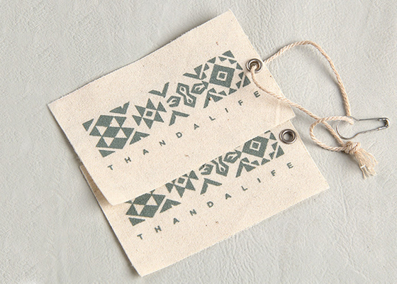 Bom preço. O pano personalizado feito sob encomenda de alta qualidade etiqueta em linha para o fabricante da impressão da roupa on-line