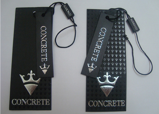 Bom preço. O costume imprimiu o vestuário de papel Hang Tags Matt Lamination Spot que o nome UV etiqueta para a roupa on-line